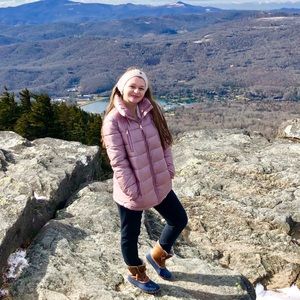 Meet your Posher, Abby